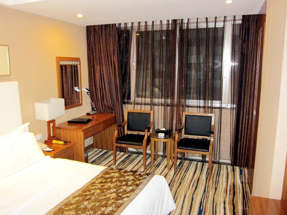 Shenzhen Luohu Railway Station Hotel - West Building Bagian luar foto