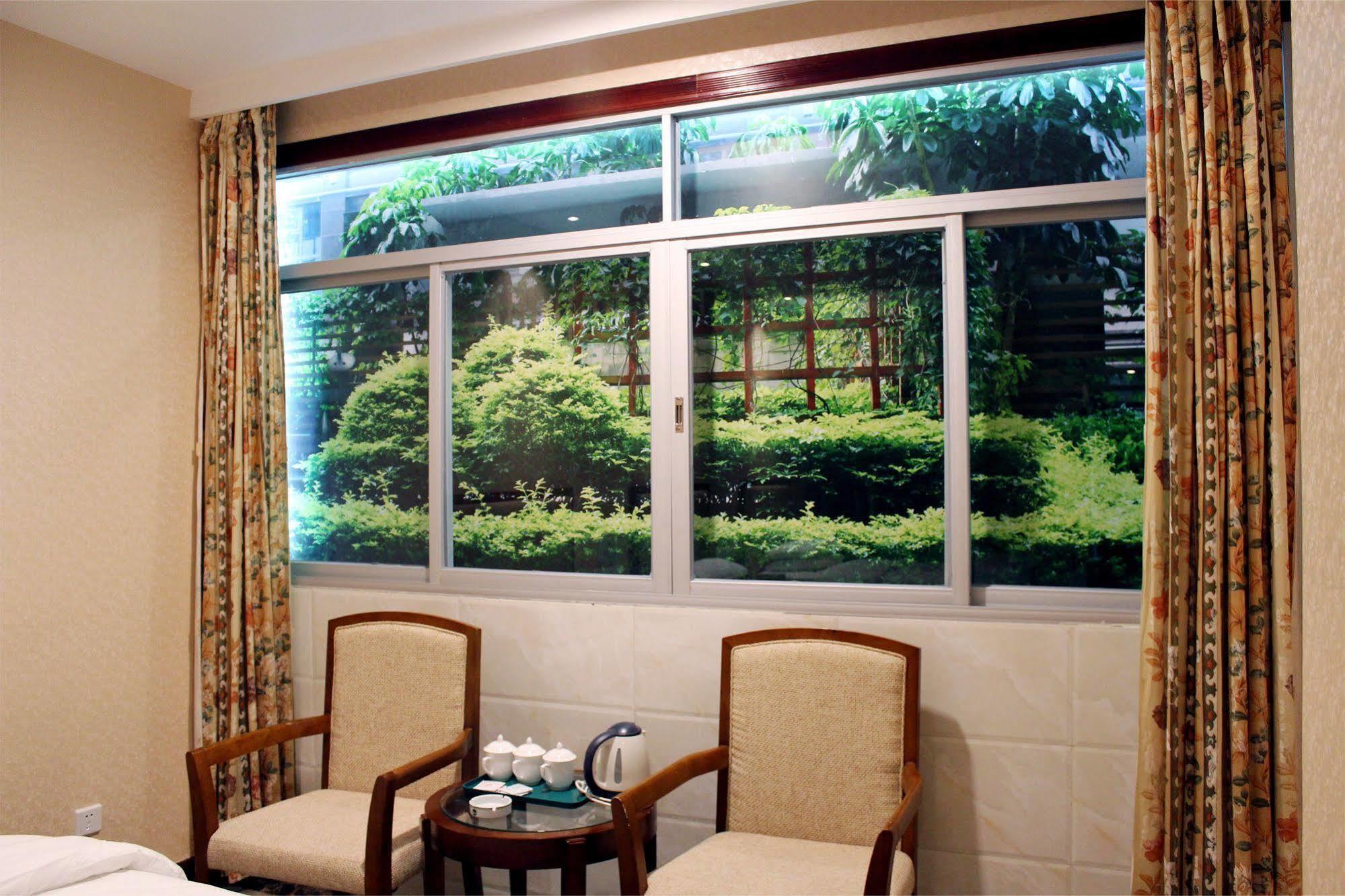 Shenzhen Luohu Railway Station Hotel - West Building Bagian luar foto