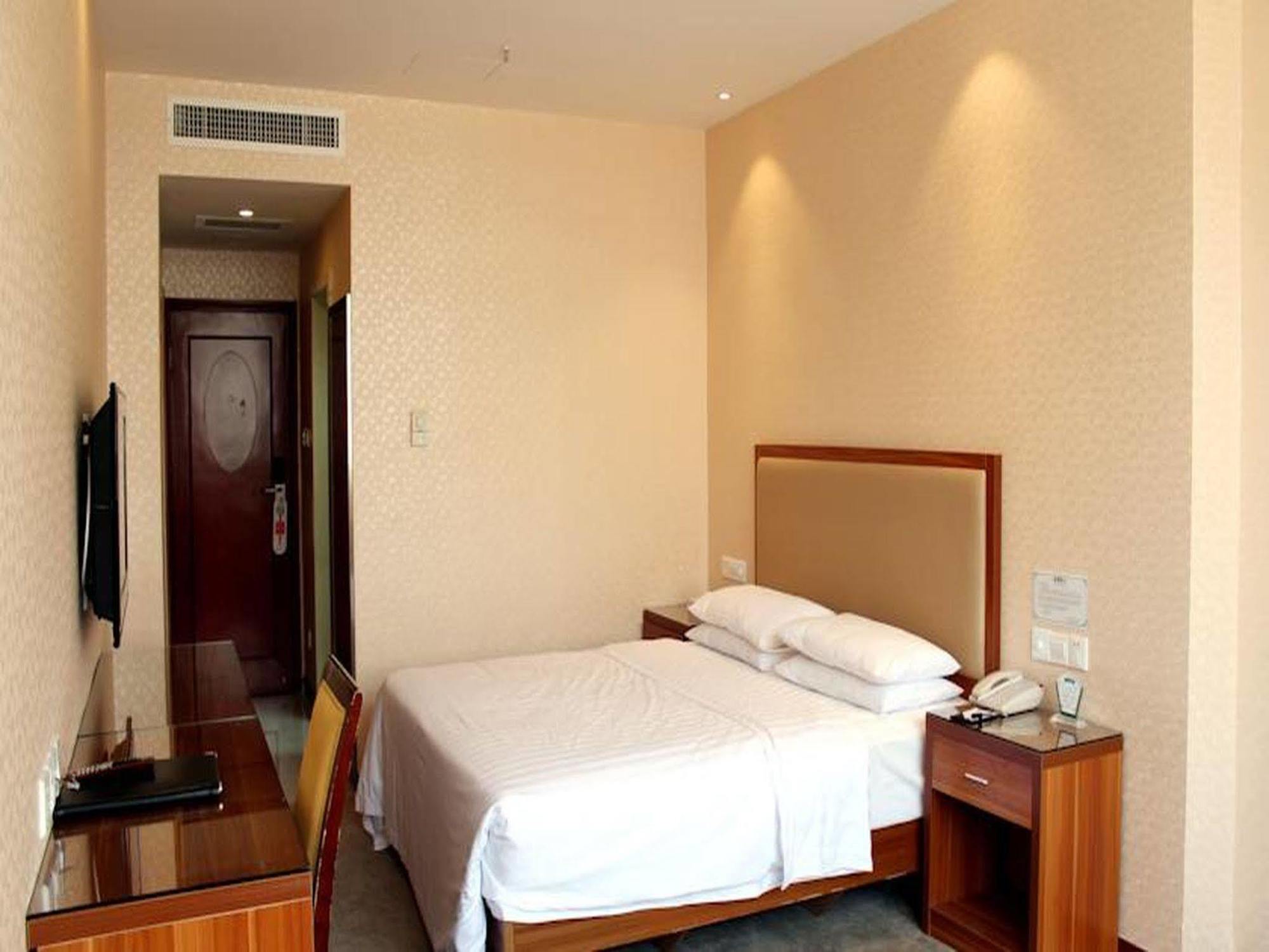 Shenzhen Luohu Railway Station Hotel - West Building Bagian luar foto
